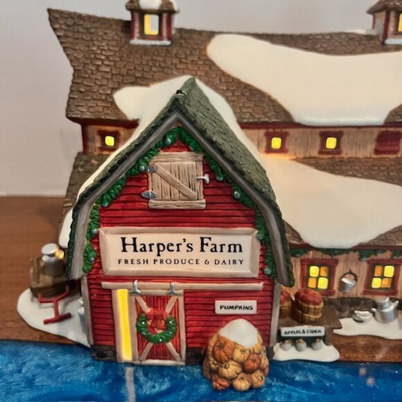 Dept 56 New England Village "Harper's Farm" 56605 Retired - Picture 3 of 12